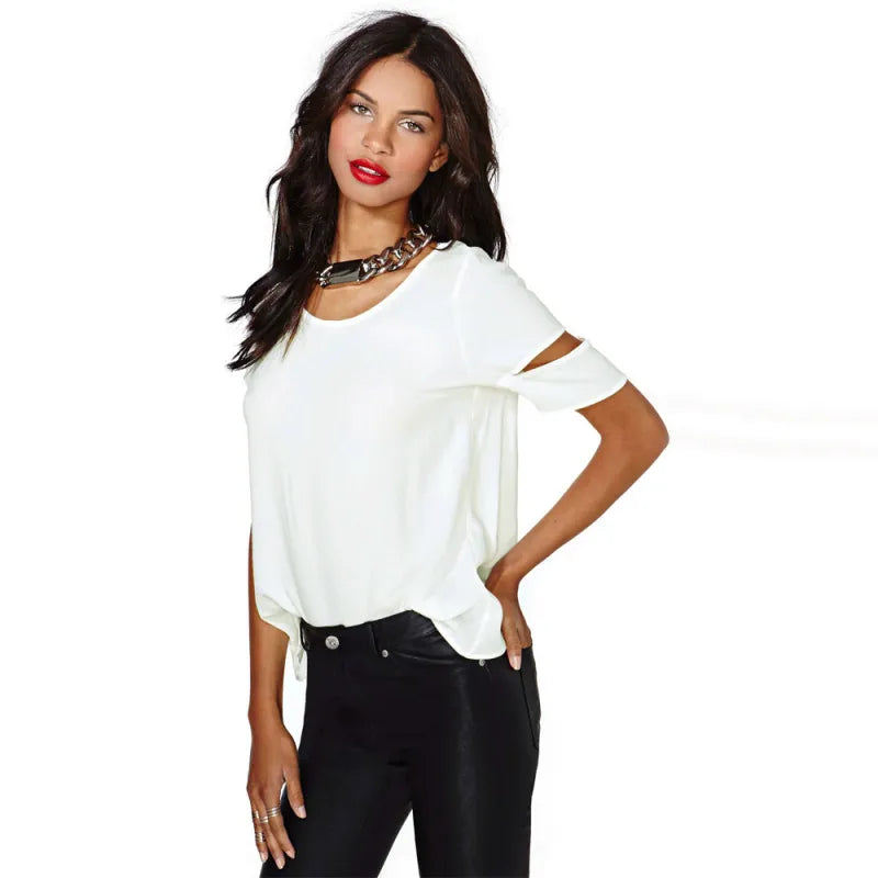 Dorothée - White shirt with open sleeves and round neck