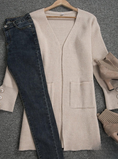 Casual knit cardigan with a cozy silhouette