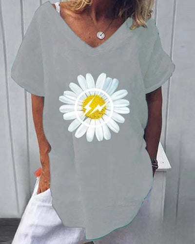 Desiree Daisy Print V-Neck Blouse - Casual Short Sleeve Style