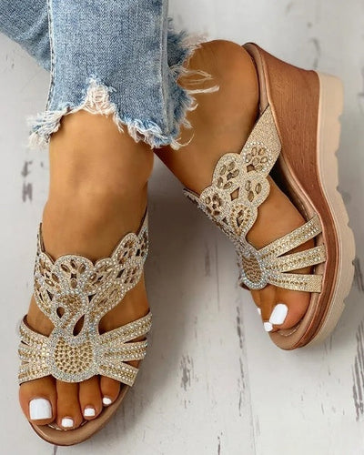 Gianna - Elegant studded platform wedge sandals - Perfect for casual occasions