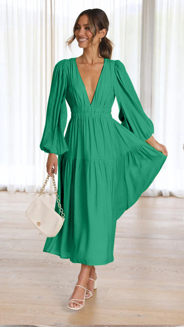 Amalie - Long-Sleeved Dress with Slimming Pleats and Fresh Skirt