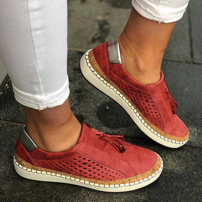 Brenda - Comfortable shoes with tassel details