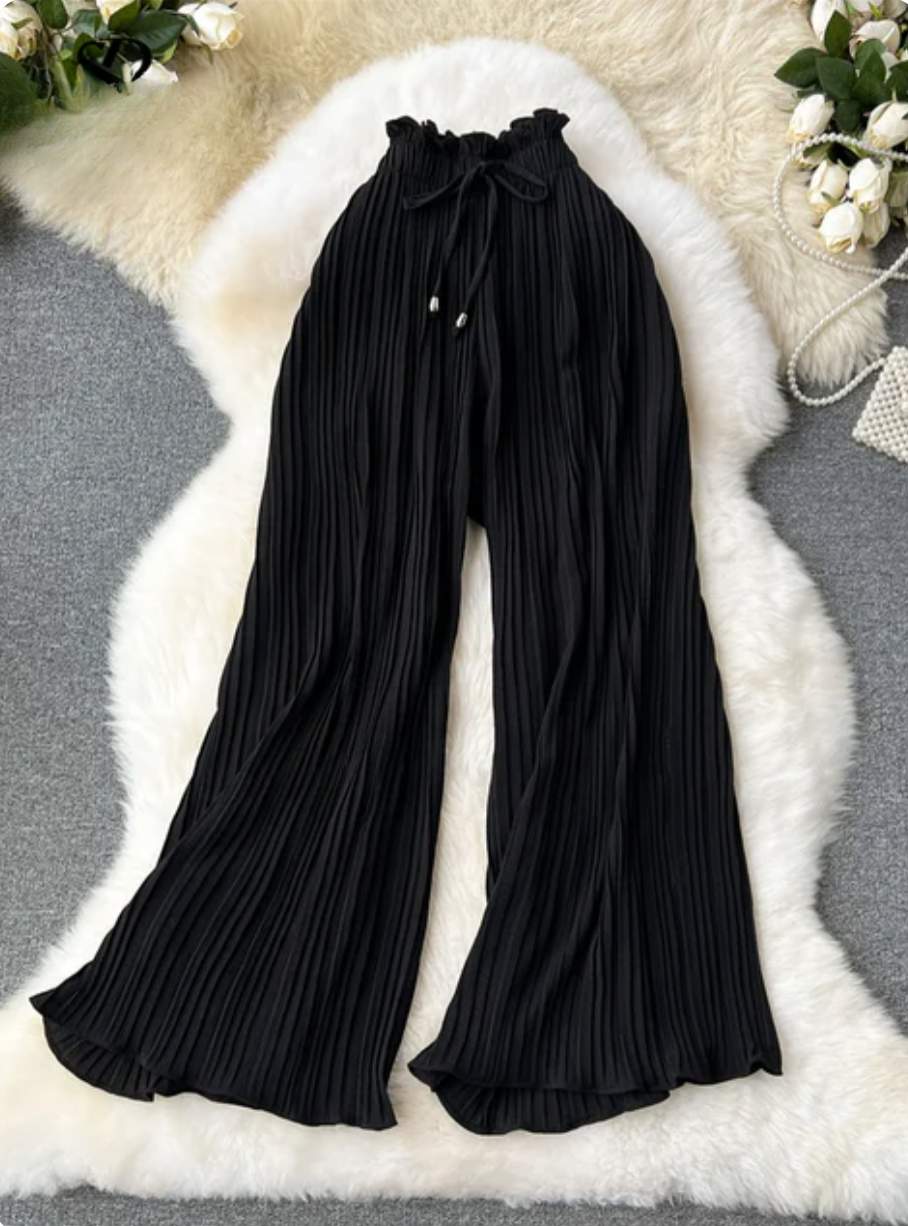 Modern wide pleated pants for women with elegant style