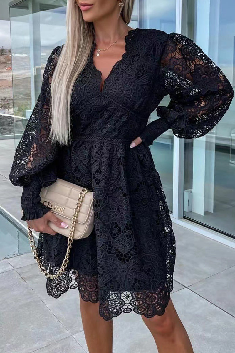Amalie - Classic and Elegant Dress