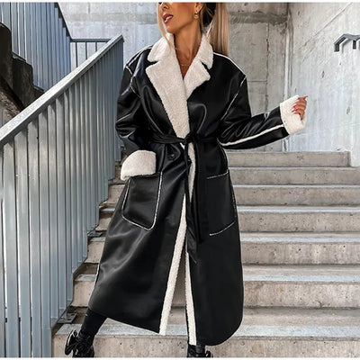 Insulated knee-length coat: ideal for winter days