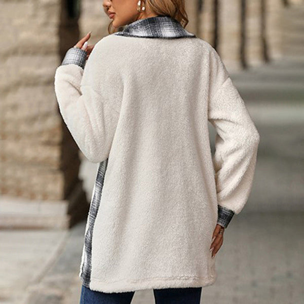 Elegant women's plaid coat: ideal for cold days