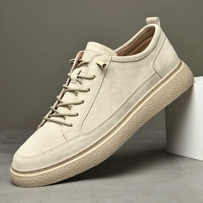 Classic men's sneakers with a casual and urban design