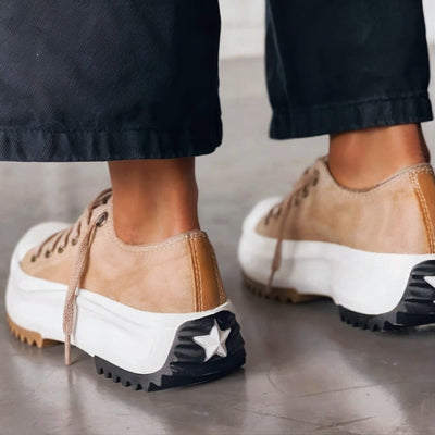 Modern women's sneakers with a comfortable and elegant urban design