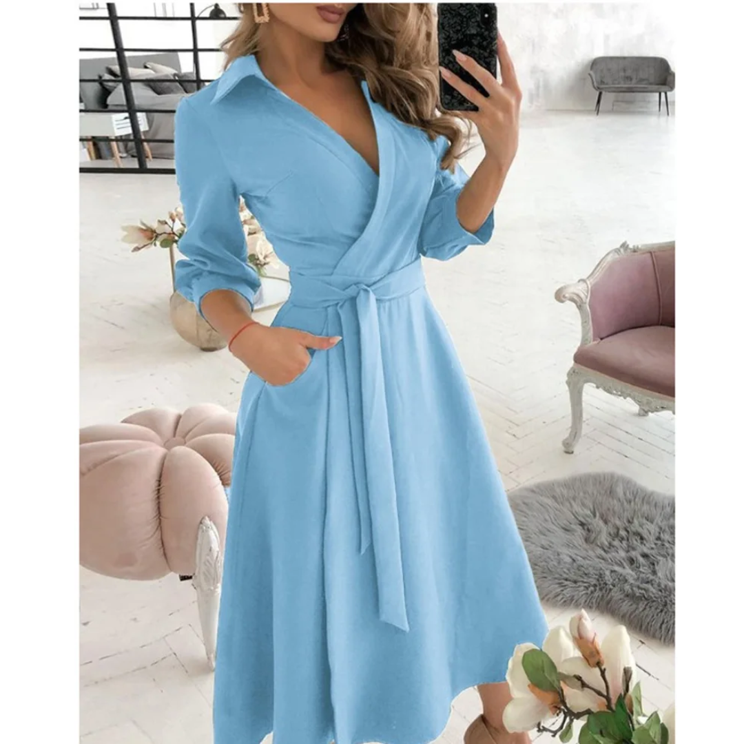 Feminine midi dress with a V-neckline and elegant wrap design