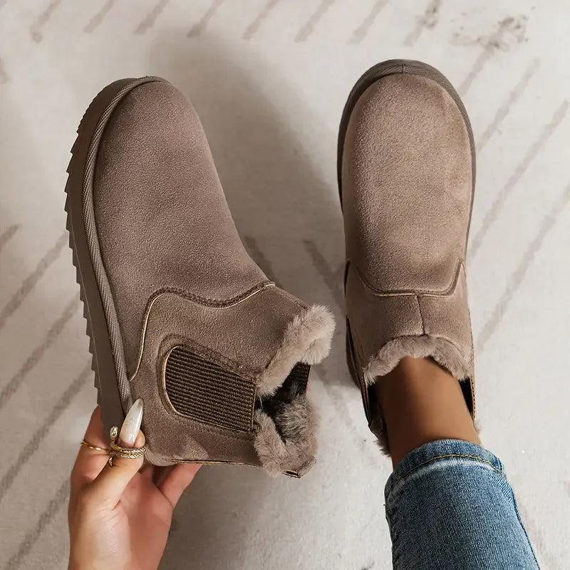 Classic plain boots with cropped tops