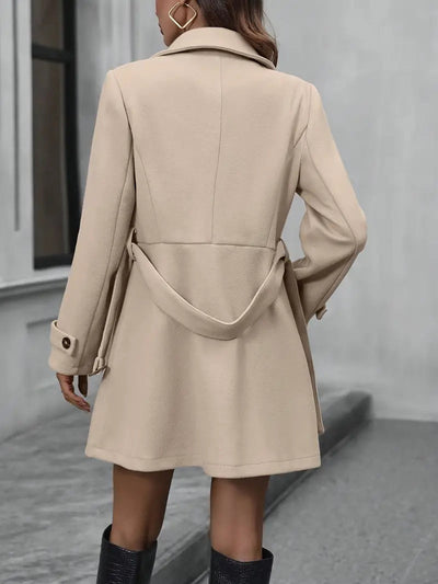 Elegant women's coat with button design and belt