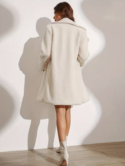 Elegant and cozy coat with a modern design