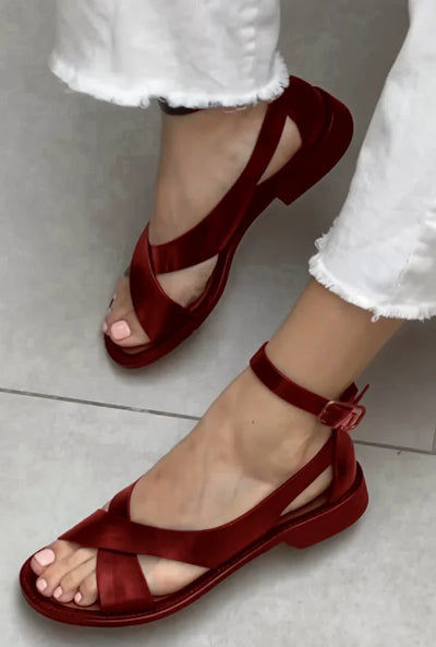 Lana - Chic Leather Sandals with Cross Buckle