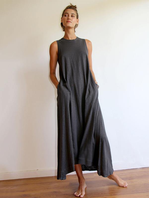 Delia - Simple round neck sleeveless long dress
