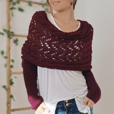 Fia - Warm scarf with ponytail sleeves