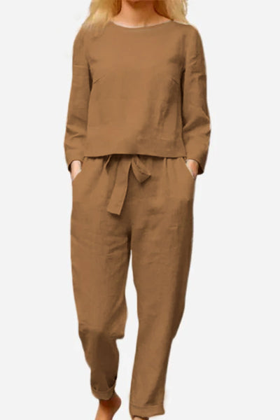 Women's retro two-piece set with short-sleeved pants and blouse
