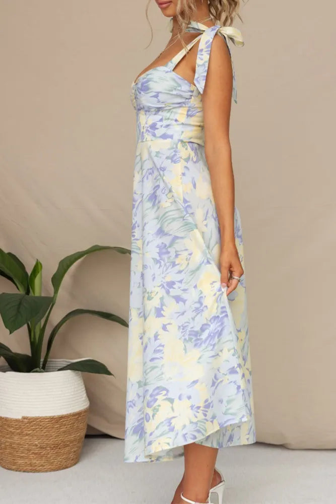 Amalie - Sweet and Elegant Floral Pleated V-Neck Dress with Waist Skirt
