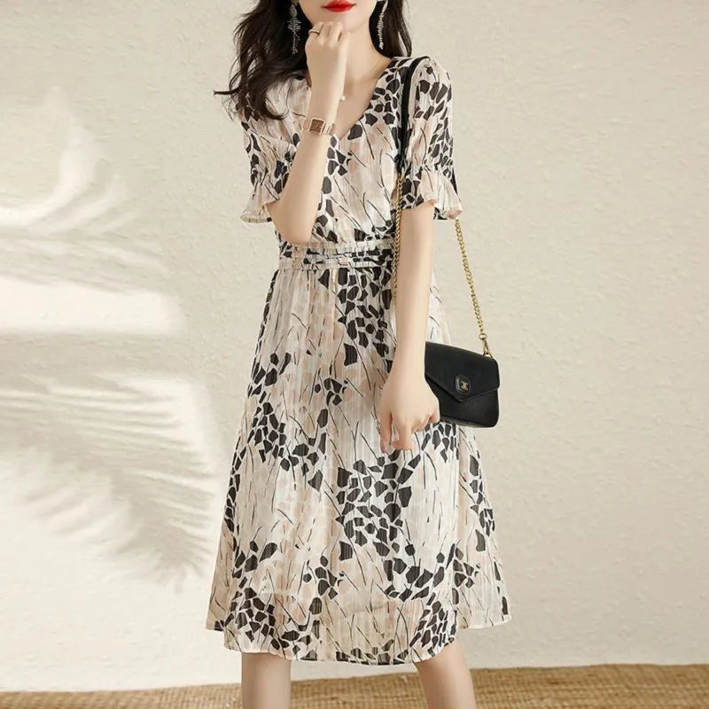 Alayna - Elegant Sleeveless V-Neck Floral Print Dress