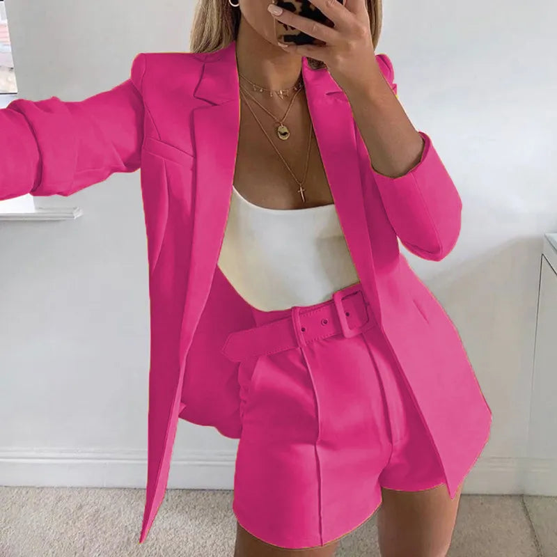 Marga - Elegant linen blazer and shorts set for women