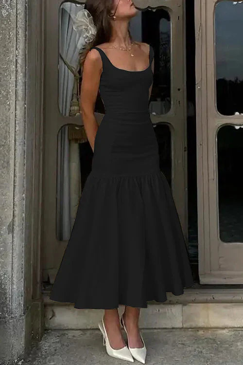 Andrea - Sleeveless U-Neck Bodycon Midi Dress
