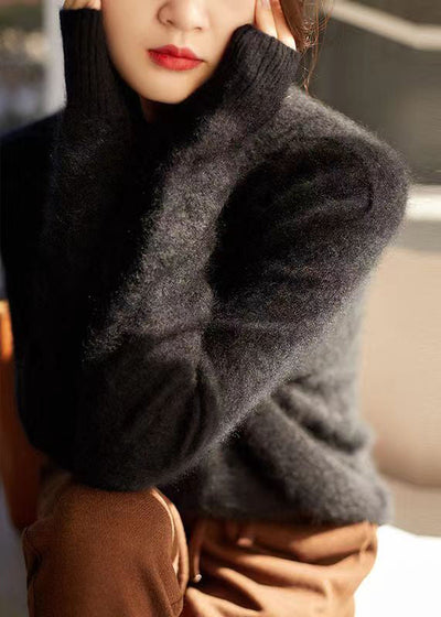 Elegant patchwork turtleneck sweater for autumn