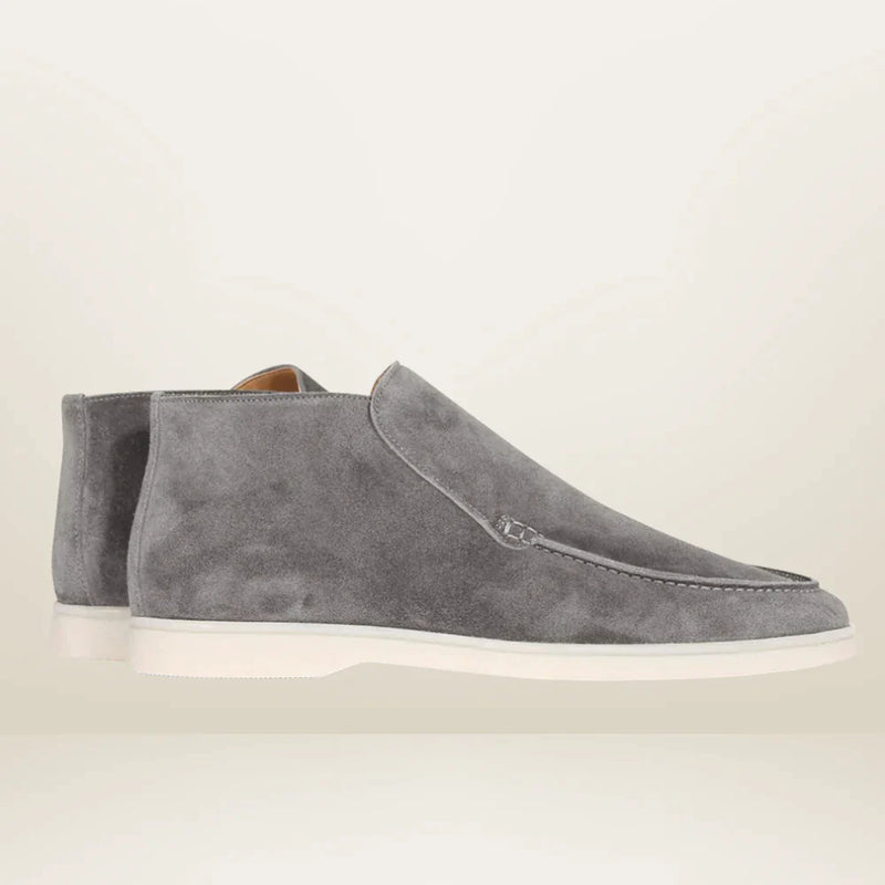 Modern and comfortable men's loafers, ideal for any occasion