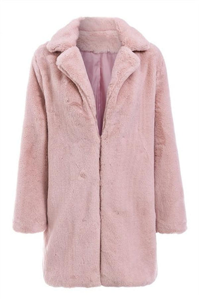 Long, elegant coat with a stylish teddy bear look