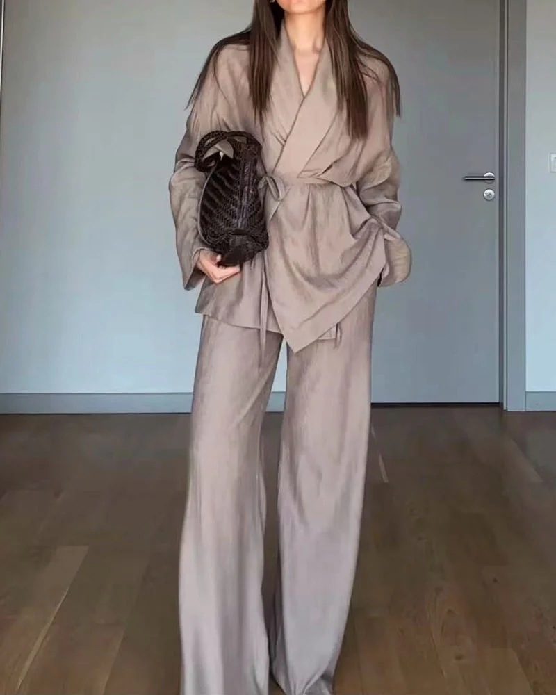 Casual two-piece set with solid color lapel top and pants