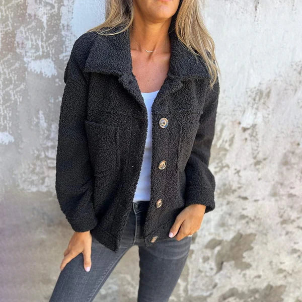 Women's short jacket with lapels in a modern and cozy style