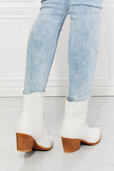 Classic White Faux Leather Western Boots - Jazzy Shoes