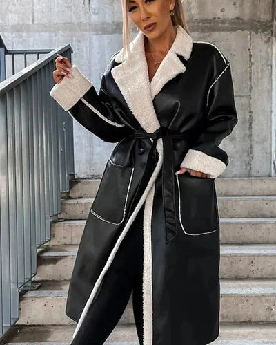 Insulated knee-length coat: ideal for winter days