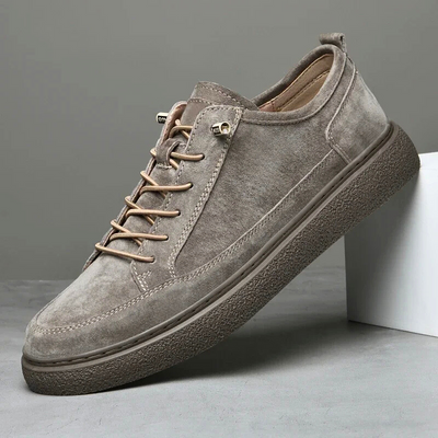 Classic men's sneakers with a casual and urban design