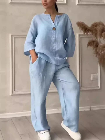 Modern women's set with elegant and versatile design