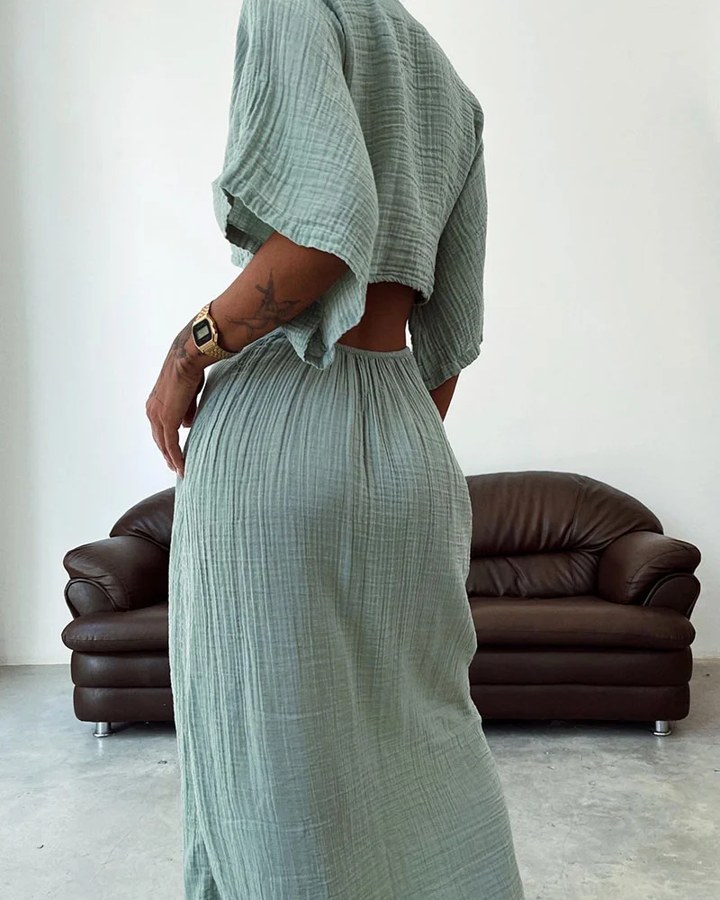 Camila - Beautiful dress with open waist and laces