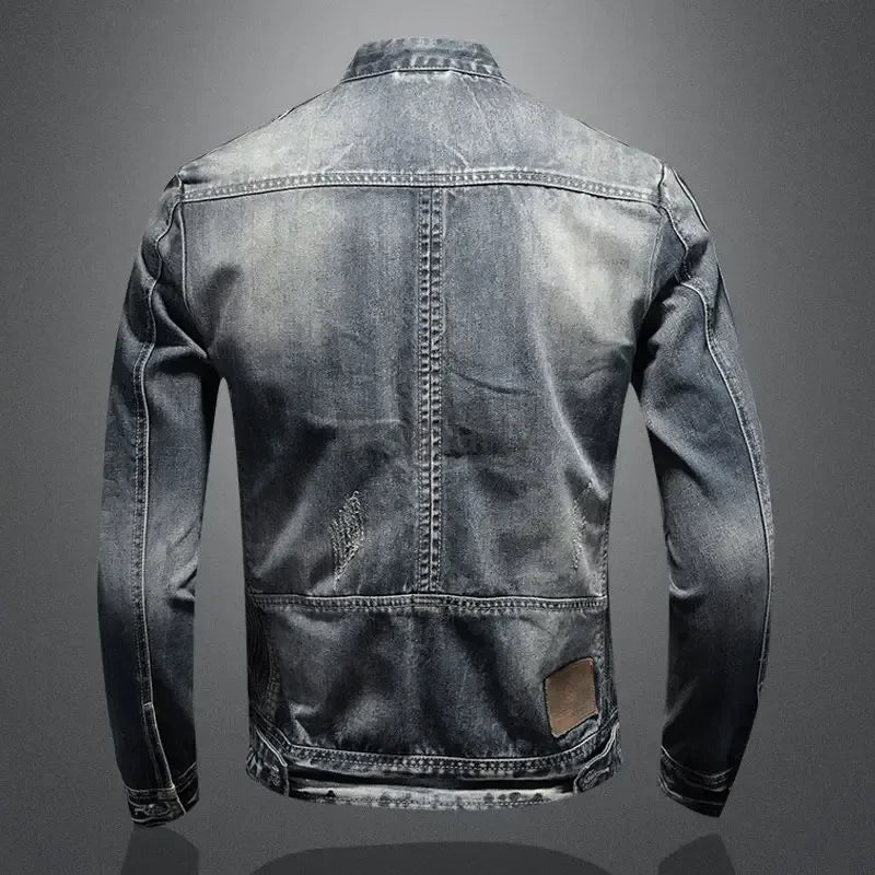 Premium men's jacket: a style that emphasizes status