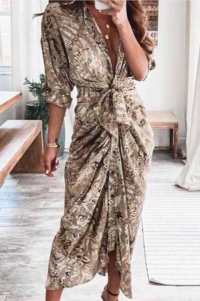 Linda Dress - V-Neckline with Elegant Print