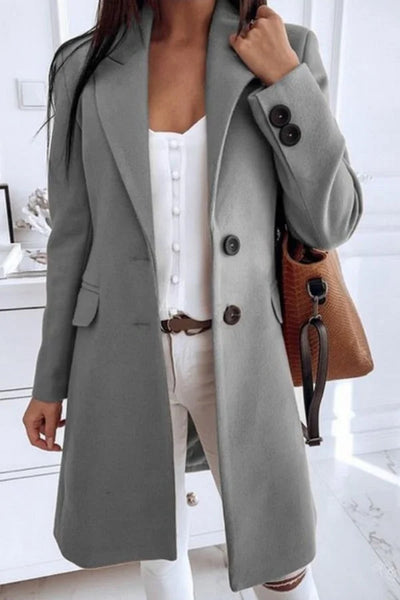 Elegant straight coat with notch lapel