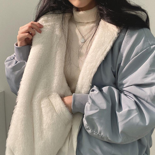 Insulated bomber jacket for cold days