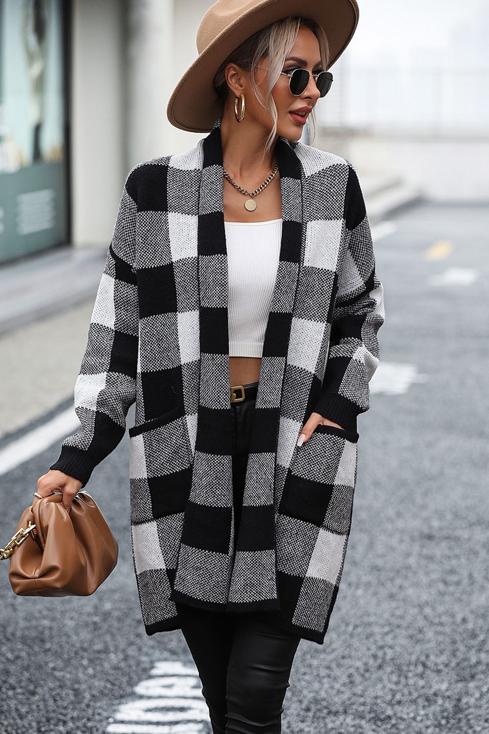Plaid raglan cardigan: comfort and style with pockets