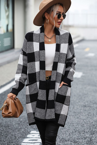 Plaid raglan cardigan: comfort and style with pockets