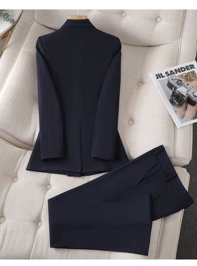 Elegant women's blazer and pants set
