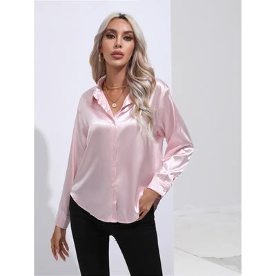 Relaxed and versatile blouse: timeless style and comfort