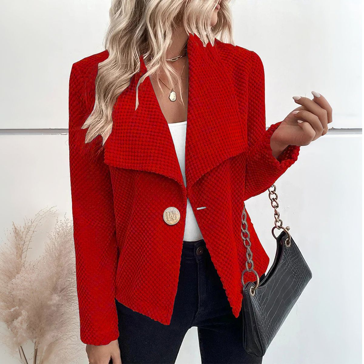 Comfort and style: the perfect outerwear for any season