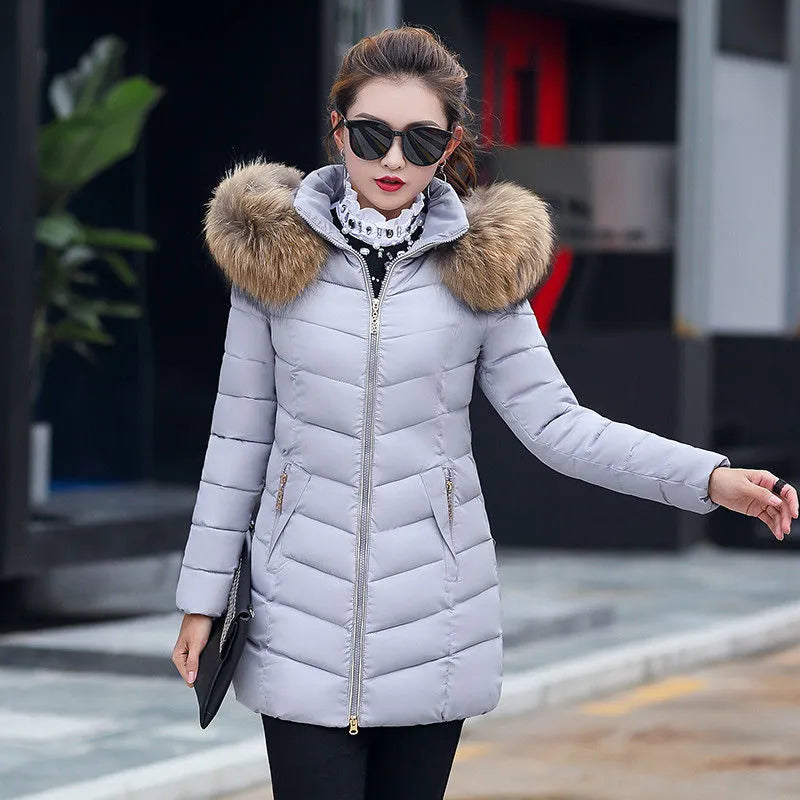 Women's Warm Hooded Winter Coat - Stylish and Comfortable for the Cold