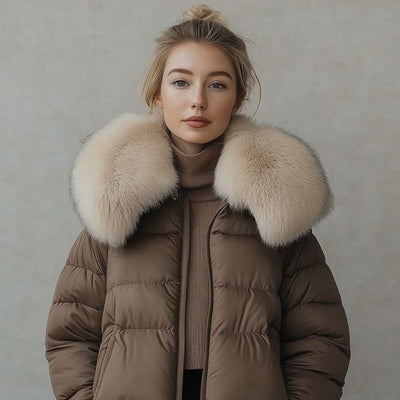 Warm and modern women's coat with elegant collar design