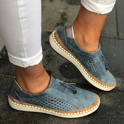 Brenda - Comfortable shoes with tassel details