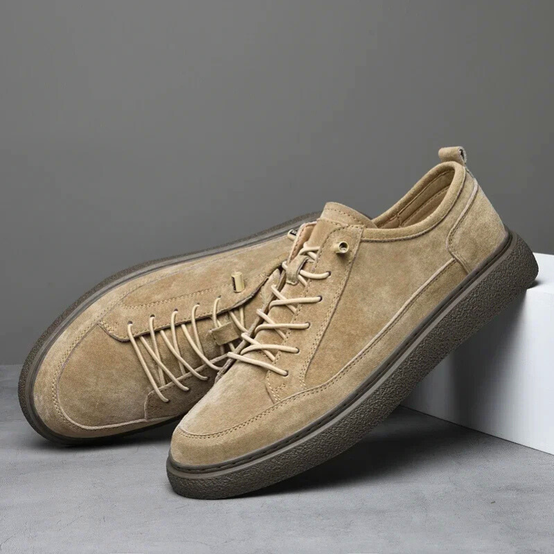 Classic men's sneakers with a casual and urban design