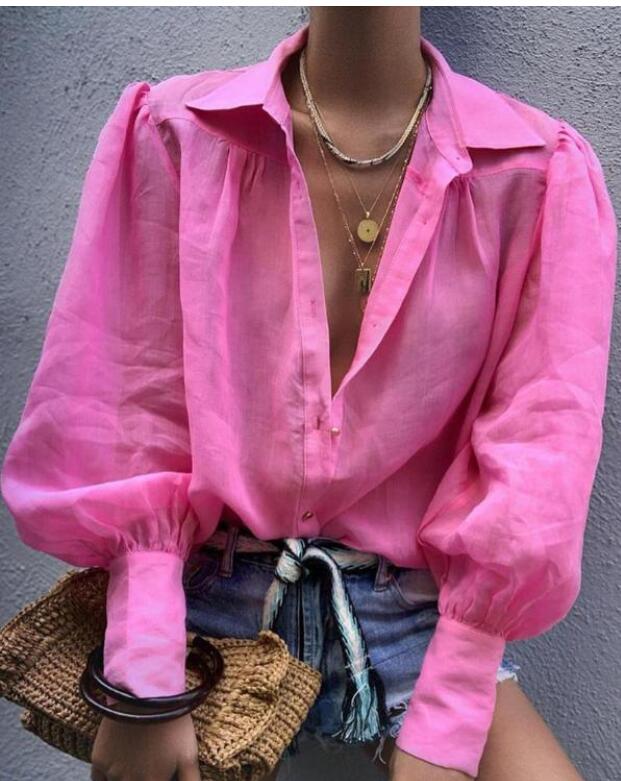 Elegant V-neck blouse for a stylish look