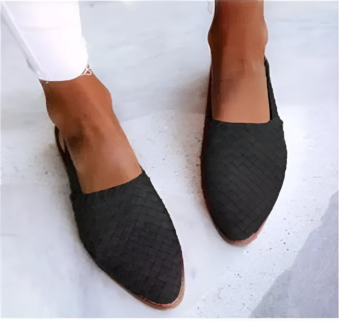 Modern women's clogs with comfortable strap for everyday use