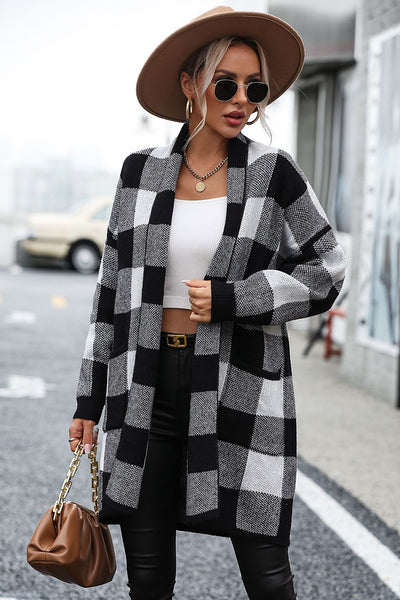 Plaid raglan cardigan: comfort and style with pockets